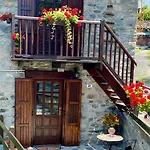 Petite Maison Tillier Tatil Evi Fenis