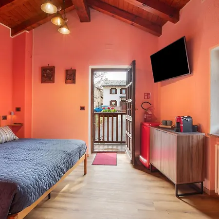 Holiday home Petite Maison Tillier Fenis