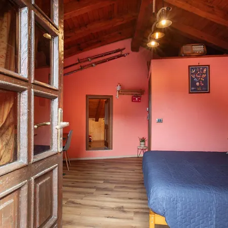 Holiday home Petite Maison Tillier Fenis